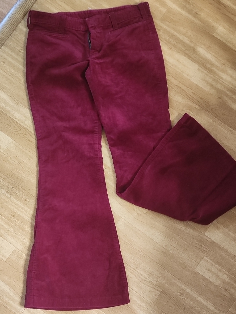 VTG 70s Women’s Burgundy Corduroy Flare Pants